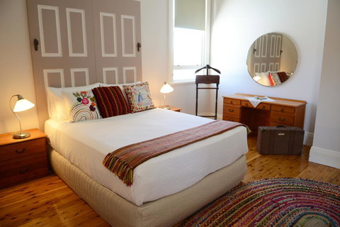 The Bank B&B West Wyalong - Accommodation Batemans Bay 1