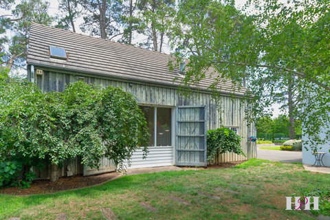 The Barn - Accommodation Batemans Bay 2