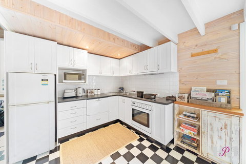 The Barn - Accommodation Batemans Bay 3