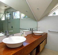 THE BEACH HOUSE - Accommodation Batemans Bay