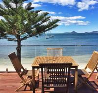 The Beach House' 169 Soldiers Point Road - right on the waterfront - Accommodation Batemans Bay