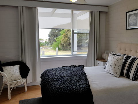Beach Hut Scamander - Accommodation Batemans Bay 0