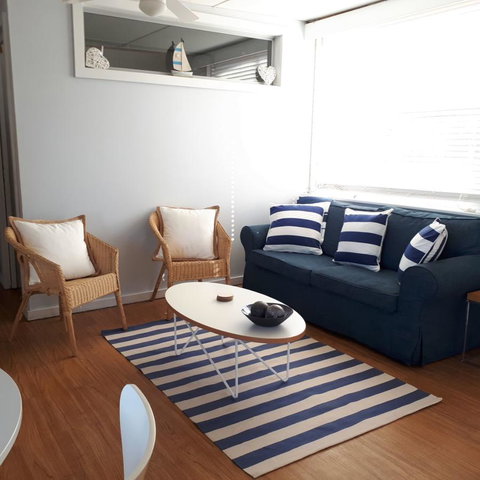 Beach Hut Scamander - Accommodation Batemans Bay 1