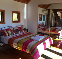 The Tree House - Accommodation Batemans Bay