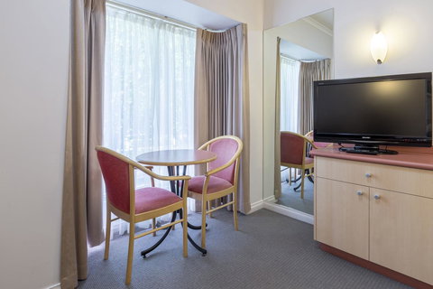 The Waverley International Hotel - Accommodation Batemans Bay 7