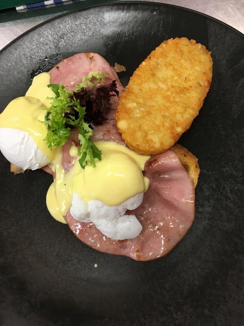 The Waverley International Hotel - Accommodation Batemans Bay 1