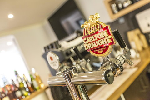 The Waverley International Hotel - Accommodation Batemans Bay 3