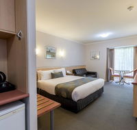 The Waverley International Hotel - Accommodation Batemans Bay