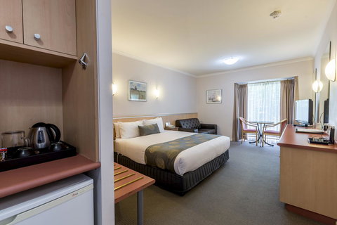The Waverley International Hotel - Accommodation Batemans Bay 0