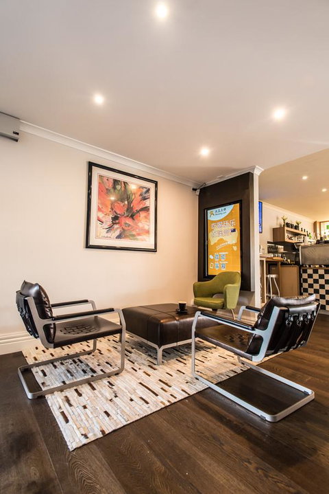 The Waverley International Hotel - Accommodation Batemans Bay 25