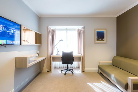 The Waverley International Hotel - Accommodation Batemans Bay 17