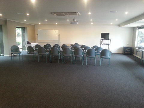 The Waverley International Hotel - Accommodation Batemans Bay 30