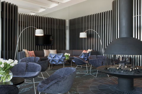 Crown Metropol Melbourne - Accommodation Batemans Bay 9