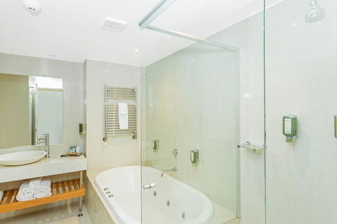 Deep Blue Hotel & Hot Springs - Accommodation Batemans Bay 37