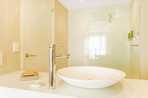 Deep Blue Hotel & Hot Springs - Accommodation Batemans Bay 21