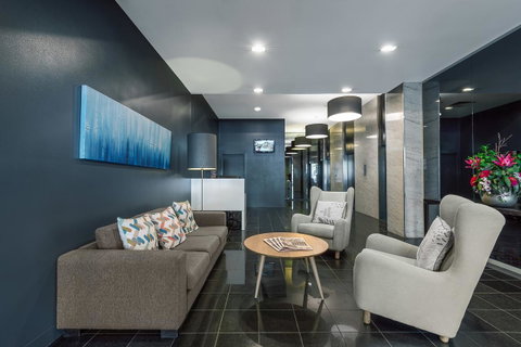 Mantra 100 Exhibition - Accommodation Batemans Bay 3