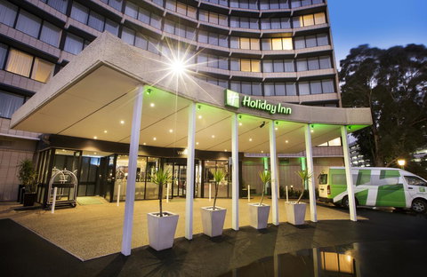 Holiday Inn Melbourne Airport, An IHG Hotel - Accommodation Batemans Bay 0