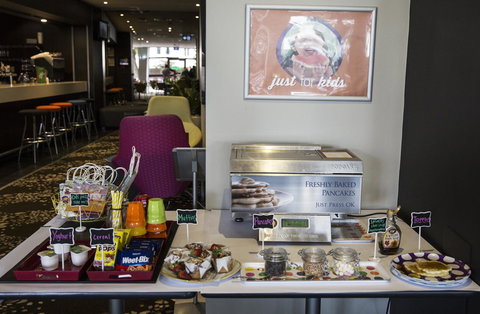 Holiday Inn Melbourne Airport, An IHG Hotel - Accommodation Batemans Bay 22