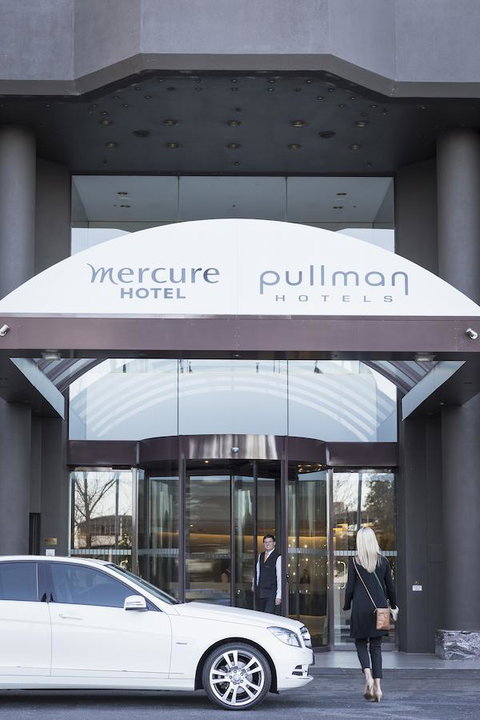 Mercure Melbourne Albert Park - Accommodation Batemans Bay 1
