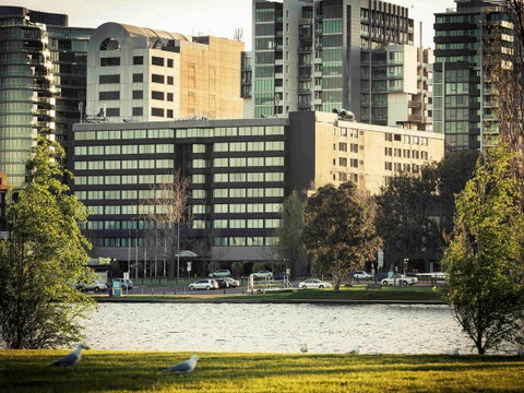 Mercure Melbourne Albert Park - Accommodation Batemans Bay 0