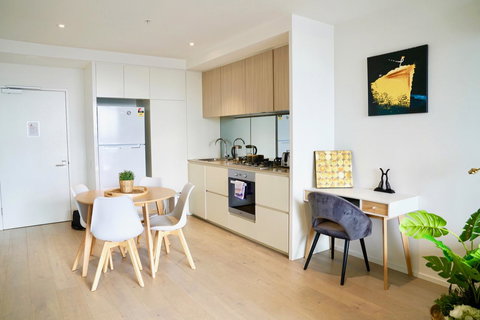 Pride Docklands Waterfront Apartment City View - Accommodation Batemans Bay 13