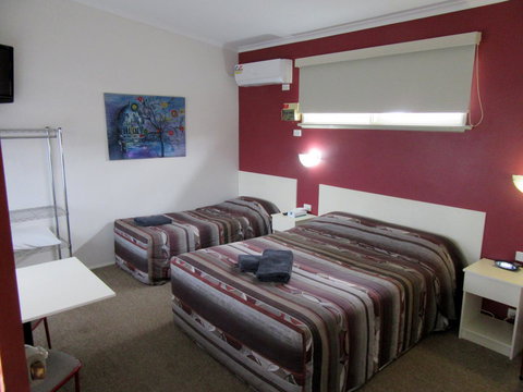 The Highlander Motel - 24HR Check In - Accommodation Batemans Bay 3