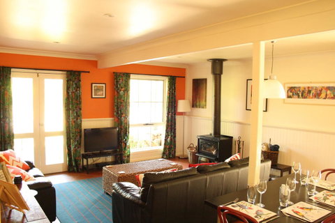 Merrimeet Cottages - Accommodation Batemans Bay 6