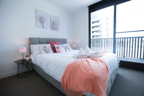 Box Hill 2 Bedroom Apt (La Maison) 02 - Accommodation Batemans Bay 3
