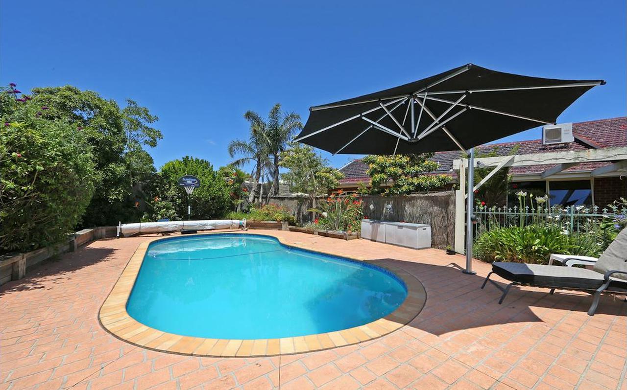 Rowville VIC Accommodation Batemans Bay