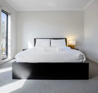 Point Cook Home with a Lovely View in Salt Water - Accommodation Batemans Bay