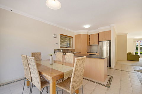 Sea Shells On Banyan Apartment - Accommodation Batemans Bay 5