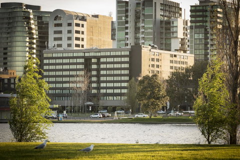 Pullman Melbourne Albert Park - Accommodation Batemans Bay 1