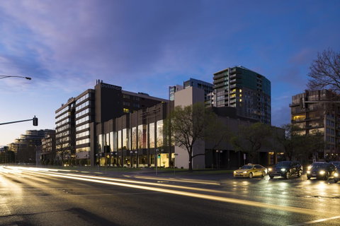 Pullman Melbourne Albert Park - Accommodation Batemans Bay 0