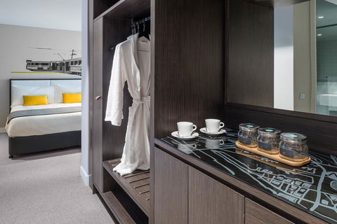 Peppers Docklands - Accommodation Batemans Bay 23