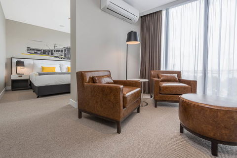 Peppers Docklands - Accommodation Batemans Bay 30