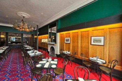 Middle Park Hotel - Accommodation Batemans Bay 19