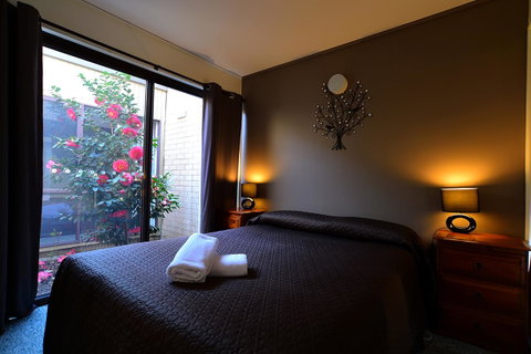 Executive Hideaway - Accommodation Batemans Bay 21