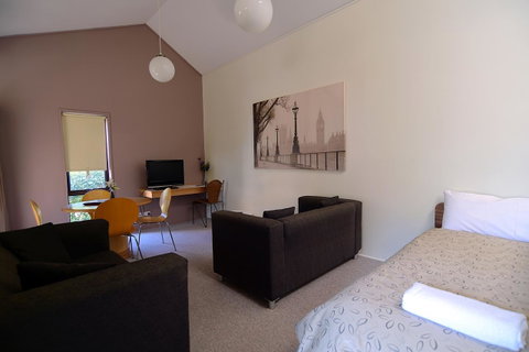 Executive Hideaway - Accommodation Batemans Bay 17