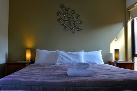 Executive Hideaway - Accommodation Batemans Bay 28