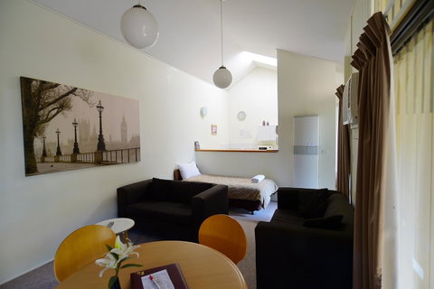 Executive Hideaway - Accommodation Batemans Bay 15