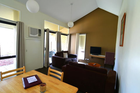 Executive Hideaway - Accommodation Batemans Bay 8