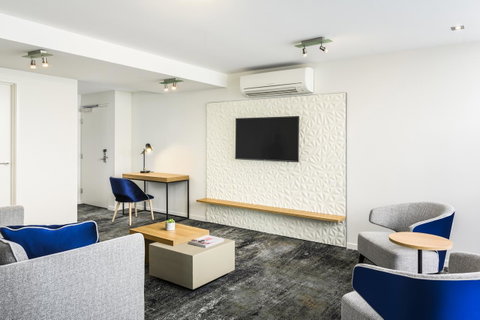 Brady Apartment Hotel Flinders Street - Accommodation Batemans Bay 6
