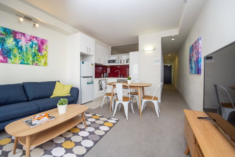 Canvas Suites On Russell Place - Accommodation Batemans Bay 6