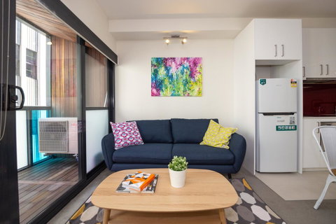 Canvas Suites On Russell Place - Accommodation Batemans Bay 5