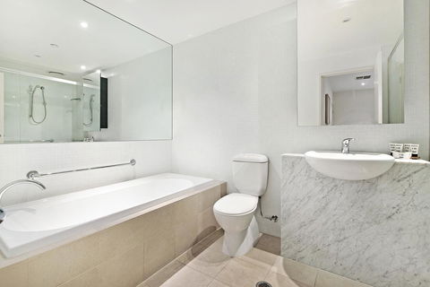 ULTIQA Little Collins (located At The Hero Apartment Building) - Accommodation Batemans Bay 27