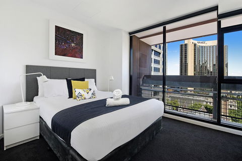 ULTIQA Little Collins (located At The Hero Apartment Building) - Accommodation Batemans Bay 0
