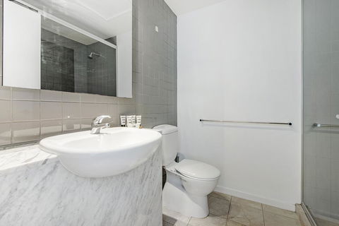 ULTIQA Little Collins (located At The Hero Apartment Building) - Accommodation Batemans Bay 20