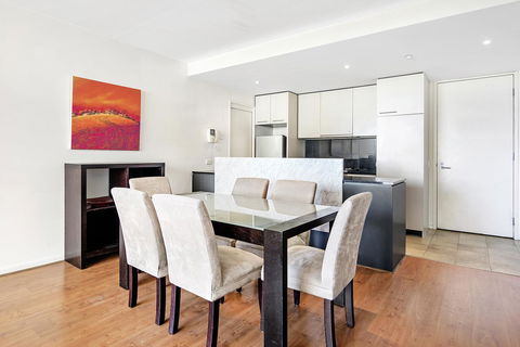 ULTIQA Little Collins (located At The Hero Apartment Building) - Accommodation Batemans Bay 17