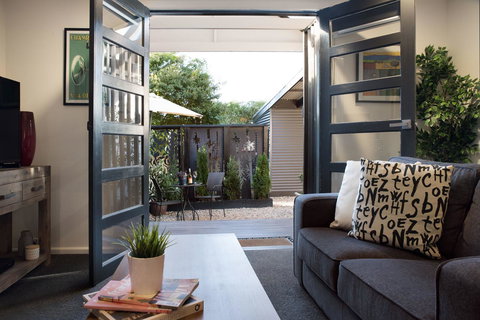 East Street Daylesford - Accommodation Batemans Bay 12