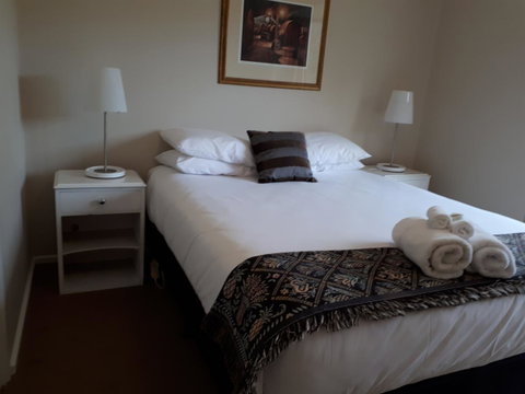 On The Banks - Accommodation Batemans Bay 6